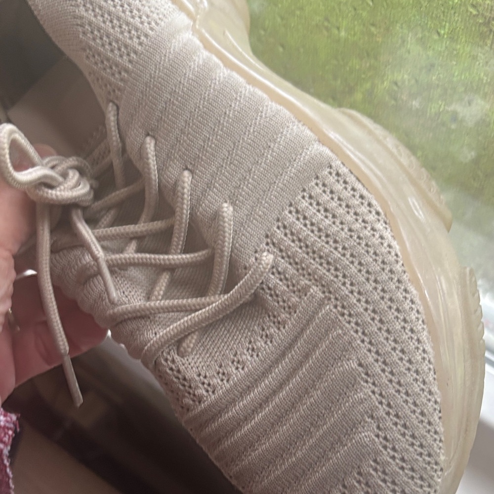 Women's Stylish Beige Sneakers - Picture 7 of 7